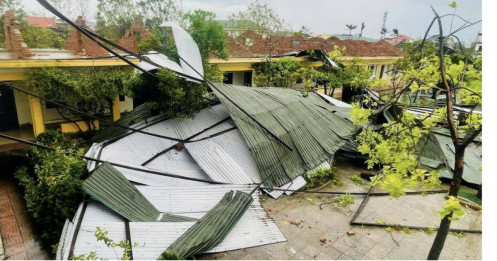 Khẩn cấp chi trả một khoản tiền cho người dân bị thiệt hại bởi bão số 10 Bualoi