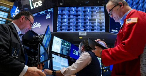 Vụ lừa đảo chấn động Phố Wall: Cô gái 28 tuổi khiến 300 chuyên gia ngân hàng bị thẩm phán gọi là ‘dại dột’