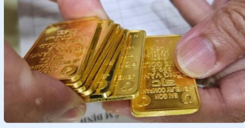 Bán vàng hay giữ vàng - mua cổ phiếu lúc này thì sao?