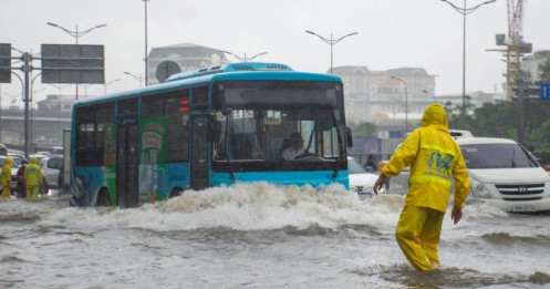 Sở Xây dựng Hà Nội xin lỗi người dân sau trận ngập lịch sử