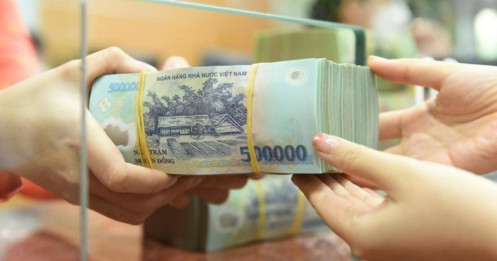 Tín dụng bất động sản leo thang, rủi ro tài chính dần lộ bóng