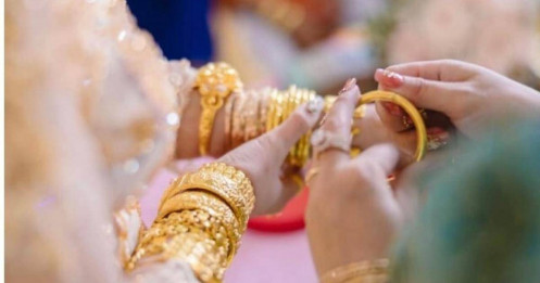 Giá vàng lập đỉnh, giới trẻ coi vàng cưới là biểu tượng hơn là tích trữ
