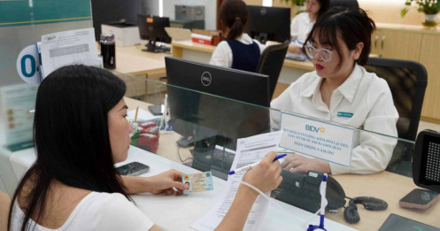 Tín dụng tăng tốc lên 14%: Tiền có chảy mạnh vào bất động sản?