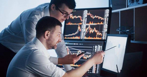 Khối ngoại đang cầm cổ phiếu lĩnh vực nào trước thềm nâng hạng?