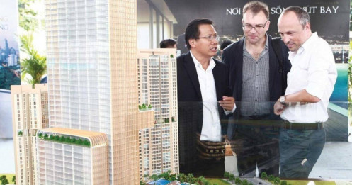 Rộng cửa “xuất khẩu” bất động sản