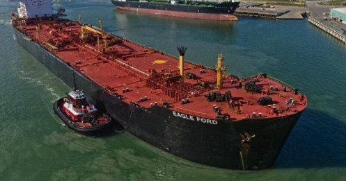 Nhu cầu dầu nhiên liệu bùng nổ vì căng thẳng Biển Đỏ và đội tàu biển gia tăng