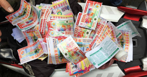 Thái Lan cho phép người dân đổi vé số 'xịt' thành tiền dưỡng già