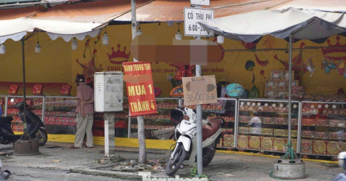 Bánh trung thu 30.000 đồng không ai ngó, bánh 800.000 đồng tấp nập người mua