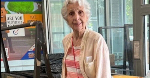 Mất sạch tiền tiết kiệm vì lừa đảo trực tuyến, bà lão kiện ngân hàng