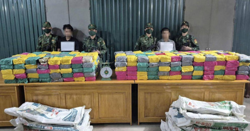 Nửa tấn ma túy xếp chồng như gạo trên xe đầu kéo từ Lào vào Việt Nam