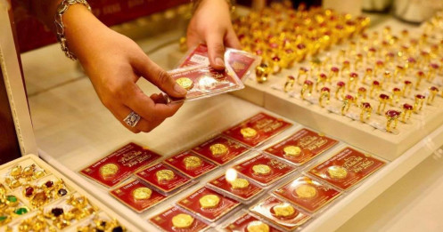 Dự báo giá vàng năm 2026 lên 4.900 USD/ounce ?