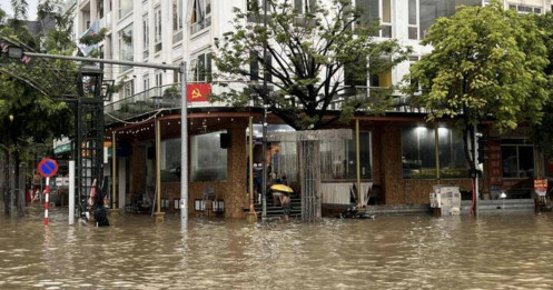 Mùa mưa bão: Môi giới ‘chạy đua’ quảng cáo nhà ‘không ngập lụt’