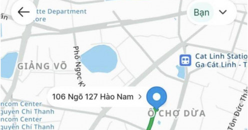 Mưa ngập Hà Nội, đặt xe công nghệ khó khăn chưa từng có