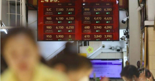 TP.HCM yêu cầu đăng ký trực tuyến khi mua vàng SJC, Hà Nội vẫn bán trực tiếp tại cửa hàng