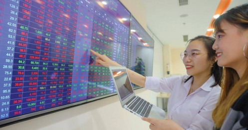 Nâng hạng chỉ là bước khởi đầu mới, VinaCapital nêu việc cần làm để chứng khoán Việt Nam đạt 120% GDP vào năm 2030