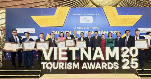 Trang An Golf & Resort vinh dự nhận giải “Top 10 sân gôn phục vụ khách du lịch tốt nhất” tại Giải thưởng Du lịch Việt Nam 2025.