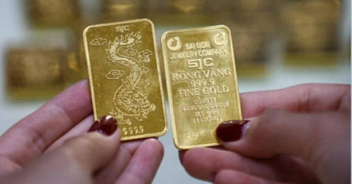 Giá vàng miếng lên gần 144 triệu đồng một lượng