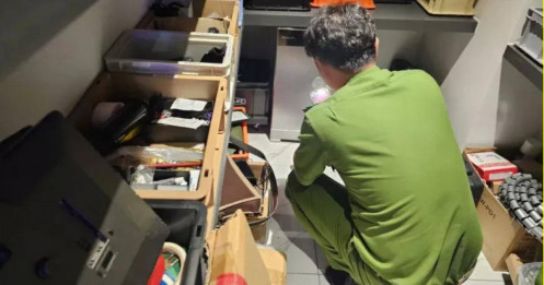 Công an TP.HCM khám xét căn hộ cao cấp 300m² của 'Ngân 98'