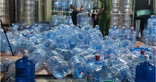 Vụ 20.000 bình nước Lavie giả tại Hà Nội: Chi phí sản xuất chỉ 10.000 đồng, bán ra 70.000 đồng