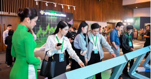 Tổng giám đốc VPBank nói về quyết định chào bán thương vụ IPO "khủng" ngành chứng khoán