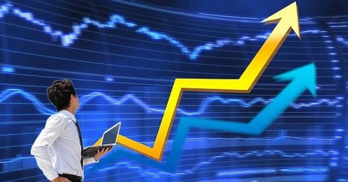 Cú lội ngược dòng ngoạn mục: Nhóm cổ phiếu này đang “ăn đứt” bank và chứng