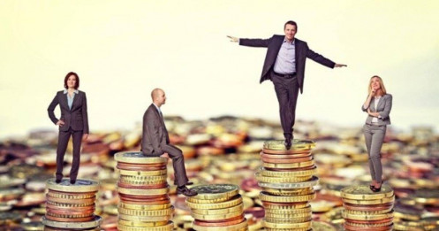 Có người làm ra tiền - còn có người dùng tiền để đẻ ra tiền