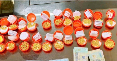 Thủ đoạn khó ngờ của nhóm nam giới hàng chục lần bán vàng giả cho tiệm vàng thật