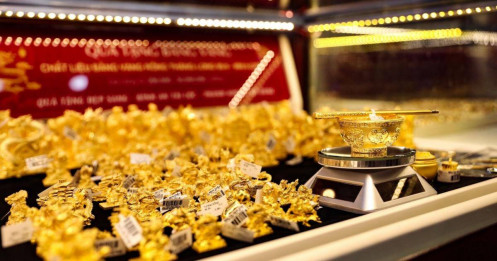 Lý do giá vàng thế giới tăng hơn 60% từ đầu năm