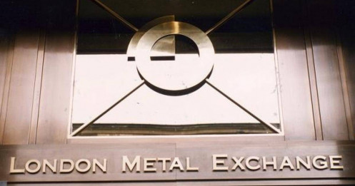Khi biến động chính trị trở thành lợi thế thương mại: Câu chuyện LME vượt mặt Comex giữa bão thuế quan của Trump