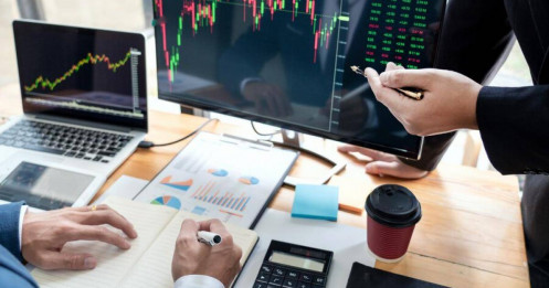 Nhận định thị trường 21/10: VN-Index sàn hàng loạt, điều gì đang diễn ra?