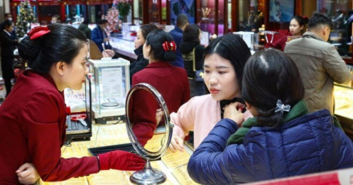 Giá vàng tăng hơn 3 triệu, đạt đỉnh mới 154,6 triệu đồng/lượng