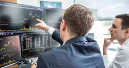 Khối ngoại bất ngờ mua ròng 2.500 tỷ đồng trong phiên VNI tăng 27 điểm, cổ phiếu nào được 'gom' mạnh nhất?