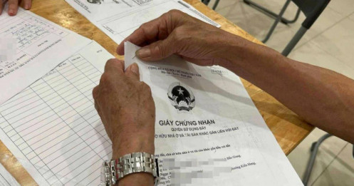 Người dân sắp có thể nộp sổ đỏ photocopy trên VNeID