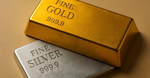 Vàng và bạc chứng kiến ​​mức giảm trong một ngày tồi tệ nhất trong nhiều năm, xuất hiện sự phân kỳ giữa vàng và bạc