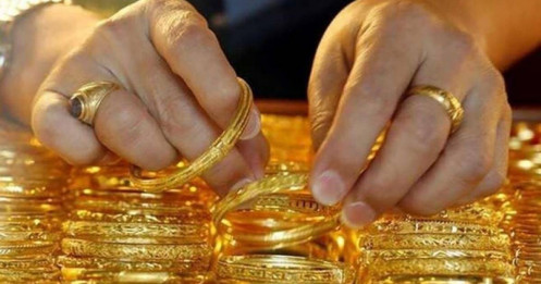 Giá vàng hôm nay 22/10/2025: Tiếp tục tăng cao kỷ lục, giá vàng nhẫn cao chót vót