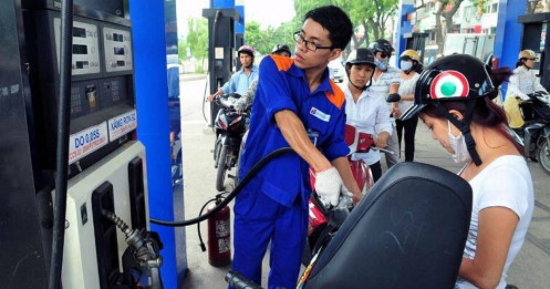 Giá xăng ngày mai sẽ giảm?