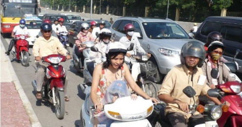 Chuyên gia: Đề xuất bố trí lệch giờ học, giờ làm giúp giảm ùn tắc giao thông ngay