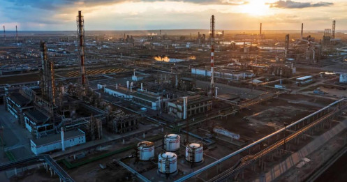 Đòn trừng phạt mới của Mỹ không chỉ nhắm vào hai ‘gã khổng lồ’ dầu mỏ Nga, mà còn có thể làm rung chuyển toàn bộ bản đồ năng lượng toàn cầu