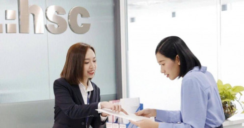 HSC cơ cấu danh mục tự doanh, dòng tiền rời TCB và FPT để 'đổ' vào cổ phiếu mới