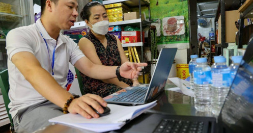 Không cần đến cơ quan, người dân Hà Nội có thể giải quyết 6 thủ tục này chỉ bằng vài cú click