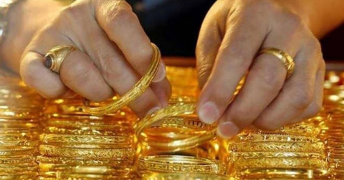 Vàng "chuẩn bị" chạm mốc 5.000 USD?