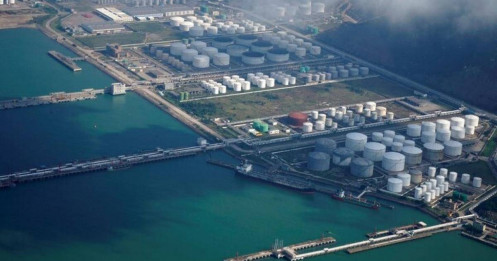 Loạt công ty dầu khí quốc doanh Trung Quốc ngừng mua dầu Nga