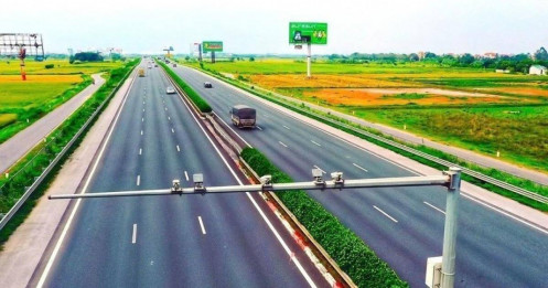Hơn 22.000 tỷ 'lên đời' cao tốc cửa ngõ Hà Nội, Bộ Xây dựng nói gì?