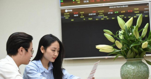 Lực cầu quay lại, VN-Index giữ vững vùng 1,680 – Dấu hiệu tích cực trước tuần mới?