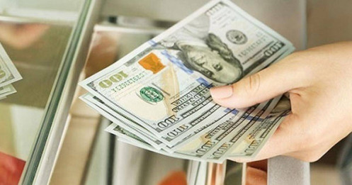 Người hay đổi ngoại tệ cần lưu ý, kẻo bị phạt đến cả trăm triệu đồng, tịch thu ngoại tệ
