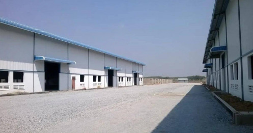 Kho xưởng xây sẵn tiếp tục là “điểm sáng”