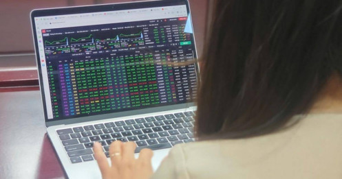 Dòng tiền khổng lồ 4,2 tỷ USD chỉ chờ tín hiệu xanh: TTCK Việt Nam sắp có ‘sóng thần’?