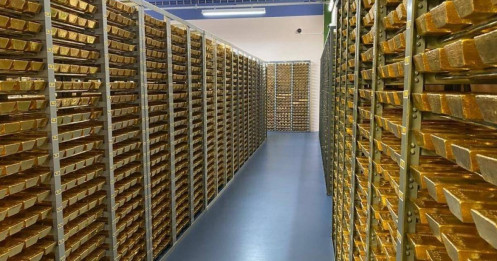 Sau 30 năm, vàng vượt trái phiếu Mỹ trong danh mục dự trữ toàn cầu