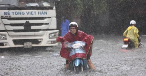 Vì sao TP HCM ngày càng ngập nặng?