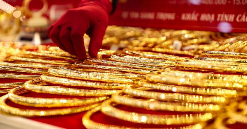 Sau cơn sốt, giá vàng giảm tới 12 triệu đồng/lượng: Có còn xuống thêm?